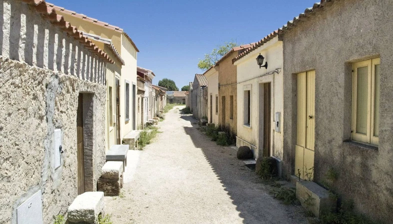 ¿Películas del Oeste en Cerdeña? Todo es verdad San Salvatore Sinis Fotos de casas