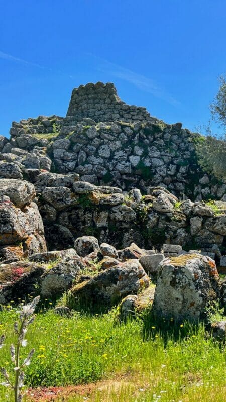 Arrubiu Nuraghe más grande de Cerdeña