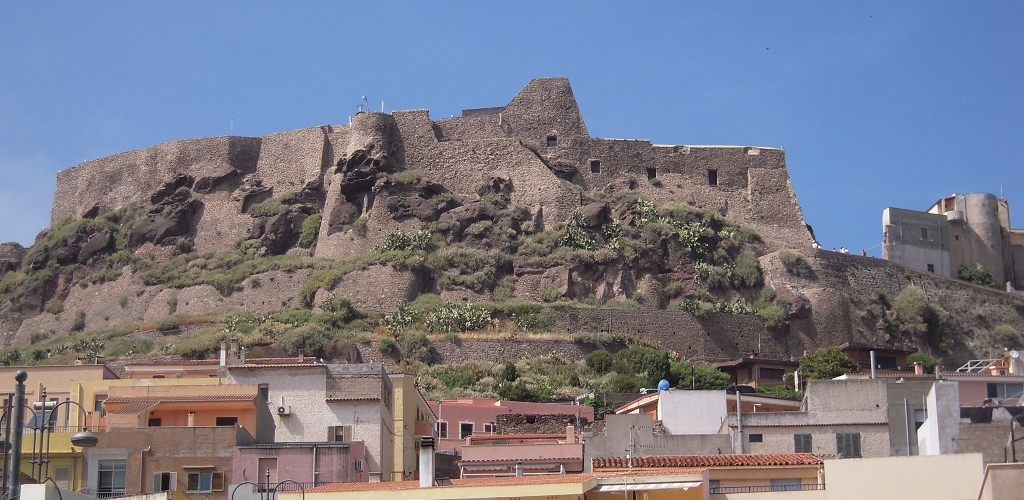 Castello A Castelsardo: Il Castello Dei Doria, Il Museo E Il Borgo.
