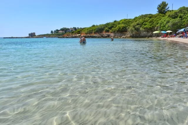 Spiaggia Del Lazzaretto Ad Alghero: Guida Completa Tra Mare Cristallino E Storia In Sardegna