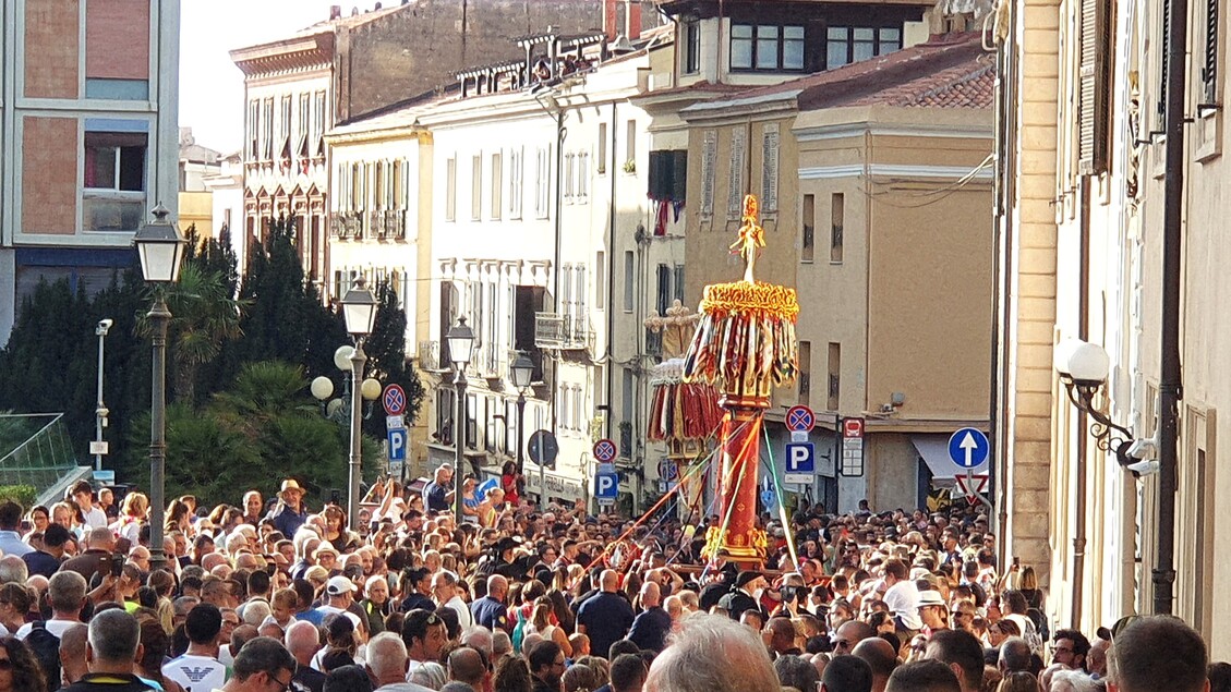 Discesa Dei Candelieri Di Sassari: La Faradda 2025 La Faradda Di Sassari