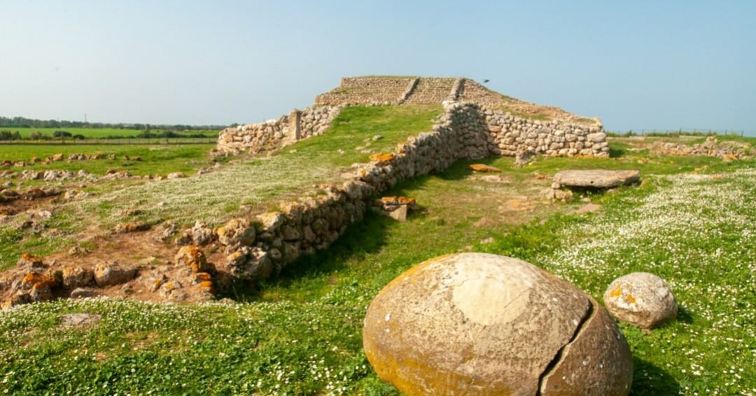 Sardiniens faszinierendste archäologische Stätten (mit Karte) zu besuchen