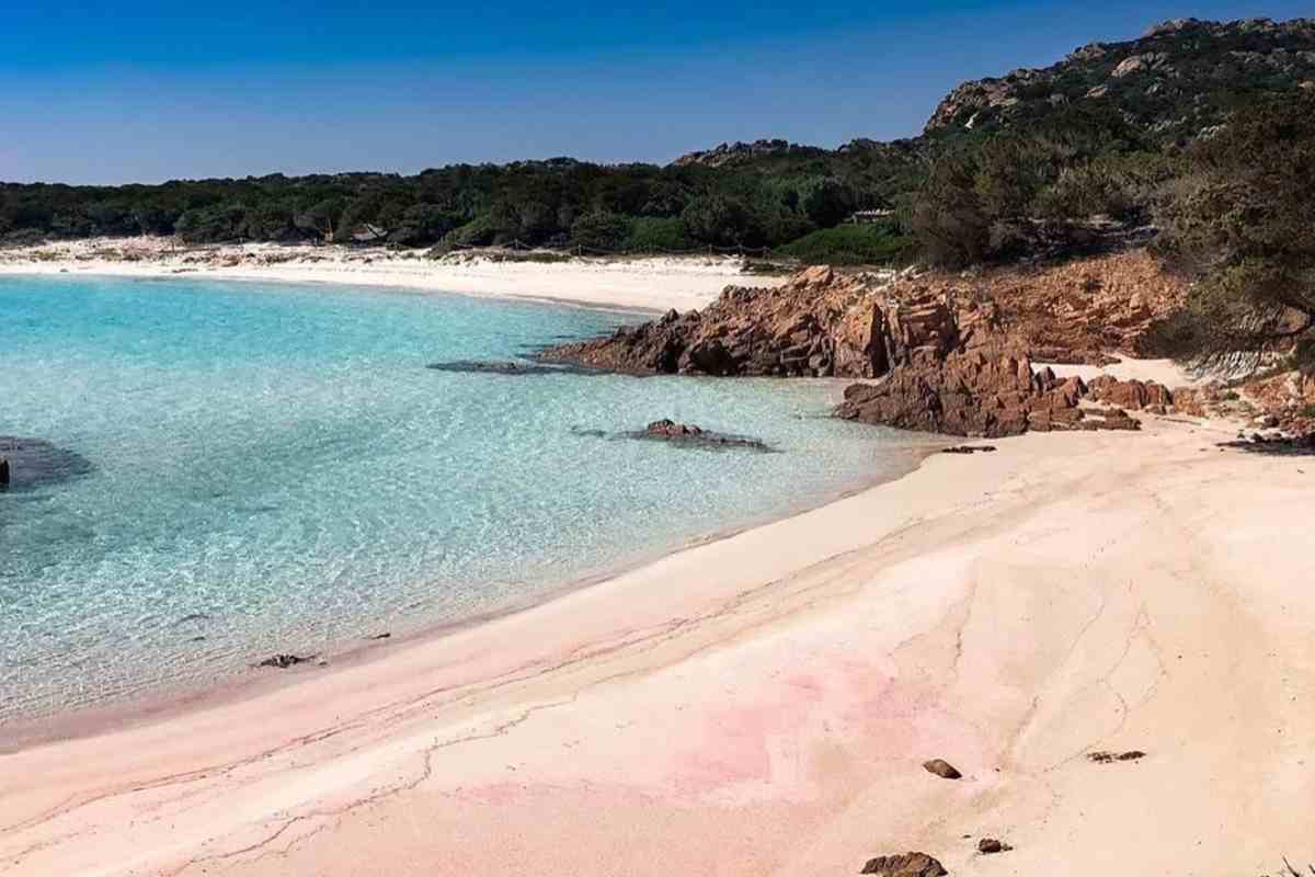 Spiaggia rosa, Budelli